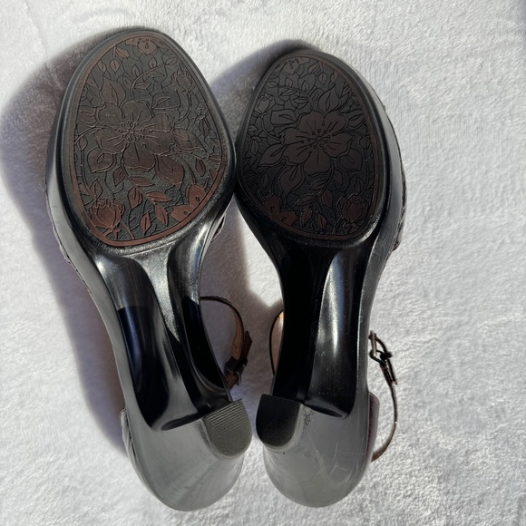 Sofft Carlina Patent Leather T-Strap Peep Toe Pumps Heels Burgundy Size 11M - Picture 6 of 9